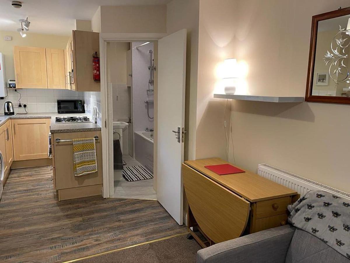 Ham Road Apartment Вётинг Экстерьер фото