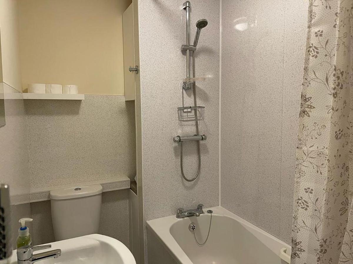 Ham Road Apartment Вётинг Экстерьер фото